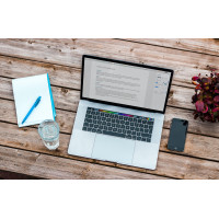 MacBook Wasserschaden: Was zu tun bei verschüttetem Wasser über MacBook